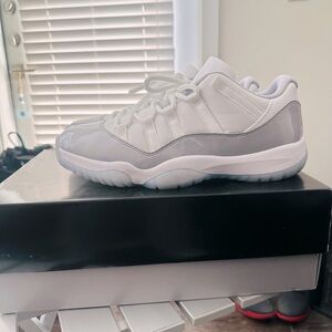 Air Jordan 11 Retro “Cement Grey” 10.5 used